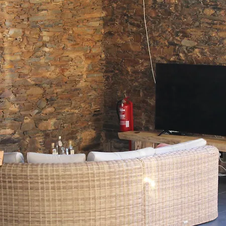 Lodge Linhares - Turismo, Natureza E Aventura *
